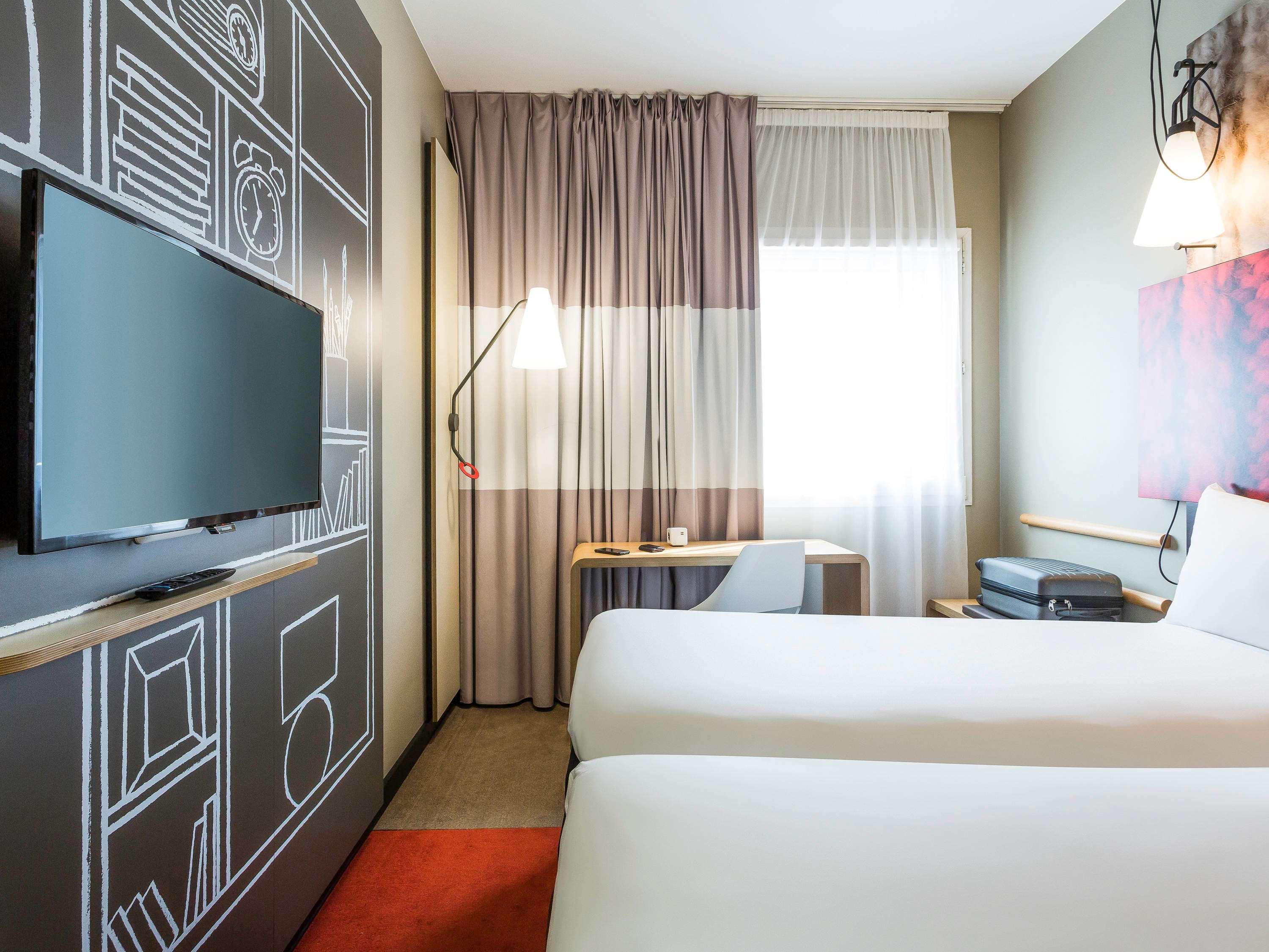 Отель Ibis Bordeaux Centre - Gare Saint-Jean Экстерьер фото